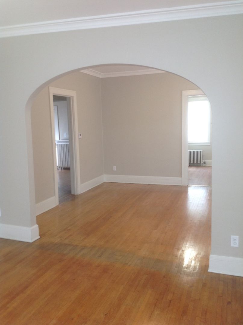 Willmar House: 325 Litchfield Ave SE