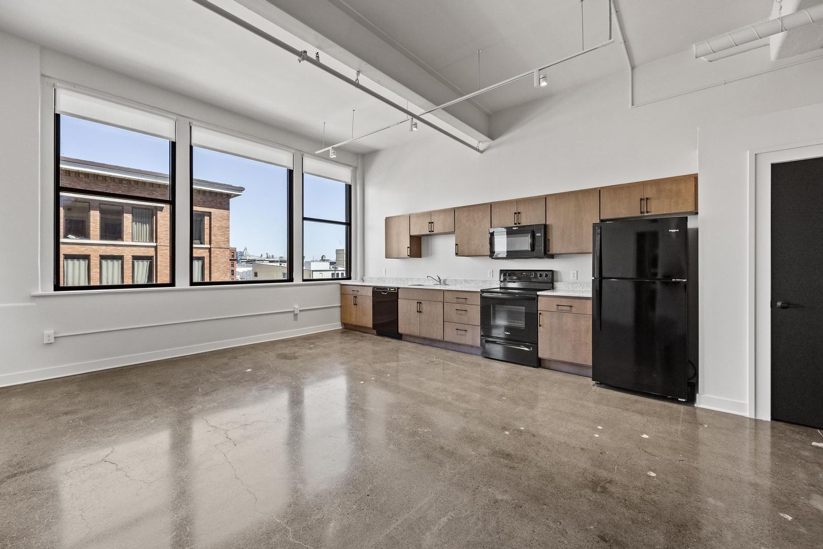 Cedar Rapids Apartment: 411 3rd Street SE