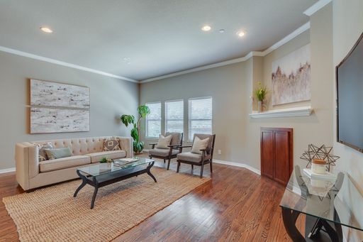 3 Bedroom 2.5 Bath Townhome 1 Block from the Neely Building of the TCU Campus – photo 1