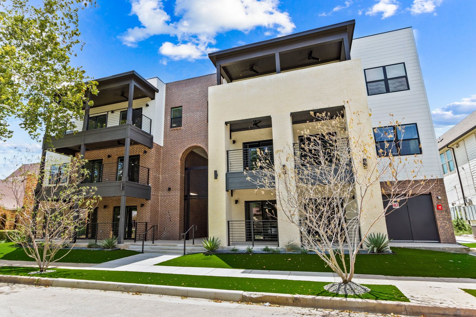 Fort Worth Apartment: 3136 Cockrell Ave