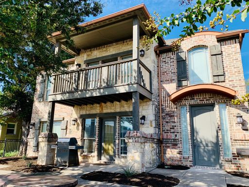 ** MOVE IN July 25th 2027 $5500 ** 5 Bed 3 Bath ** 1 Minute Walk to TCU Campus ** – photo 1