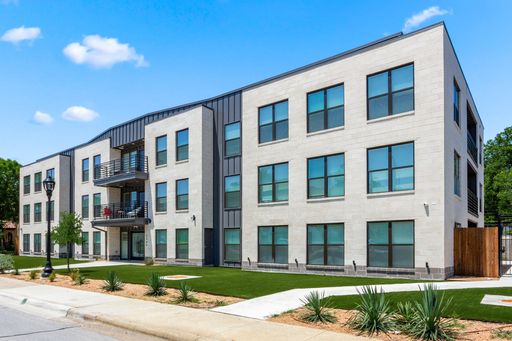 *Move In Summer 2028* 3 Bedromm 3 Bath 1 Block to TCU – photo 1
