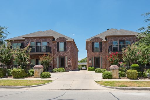 ** MOVE IN 2026 $4500 * MOVE IN 2027 $5500 ** 5 Bed 3 Bath 6-Minute Walk to TCU Campus – photo 1