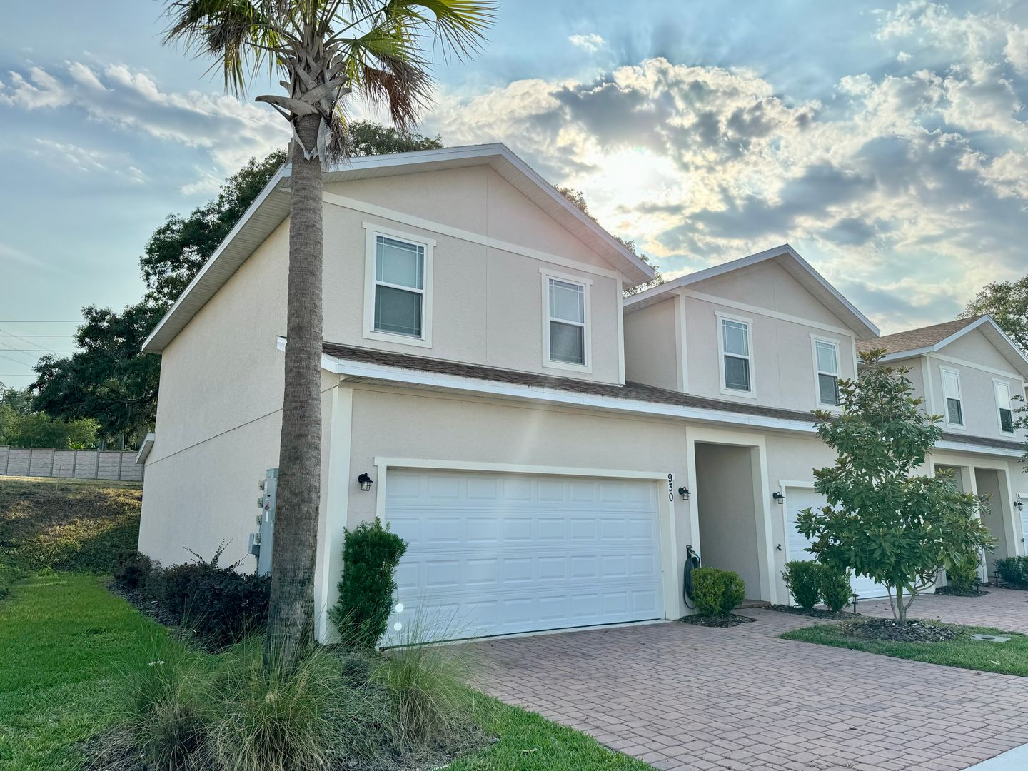 Clermont Townhome: 930 Lakefront Village Drive.