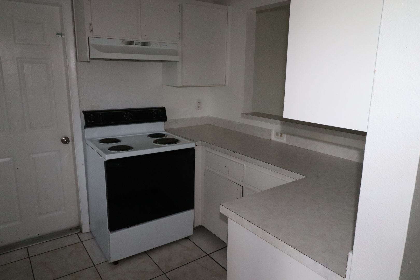 Kissimmee Apartment: 727 Lucaya Dr.