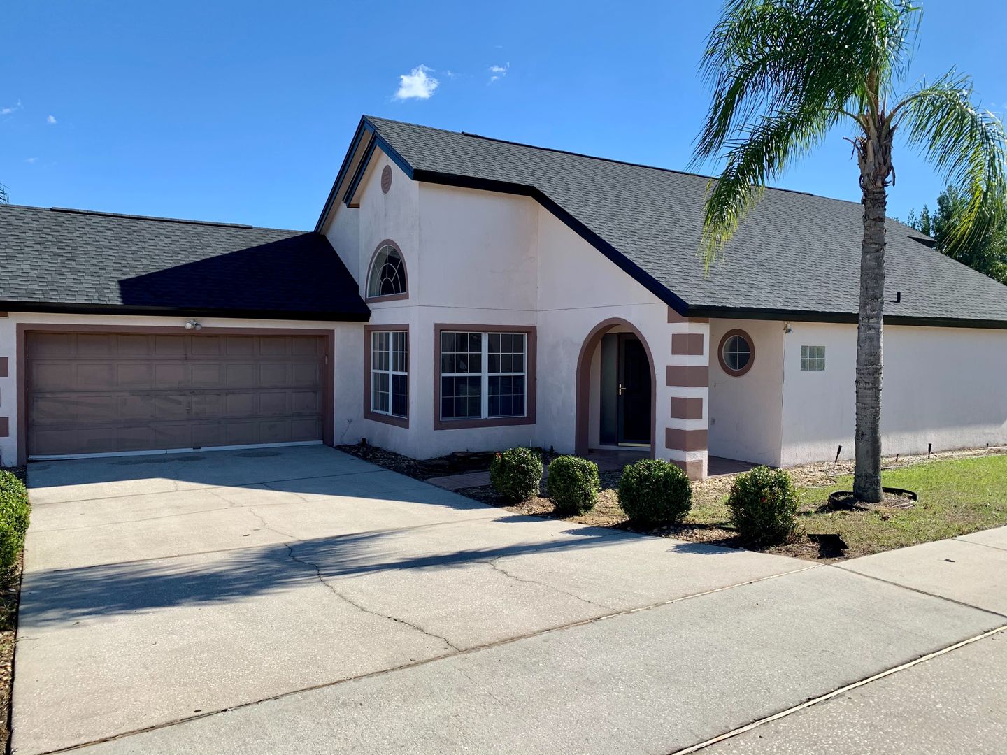 Clermont House: 16400 Coopers Hawk Ave.