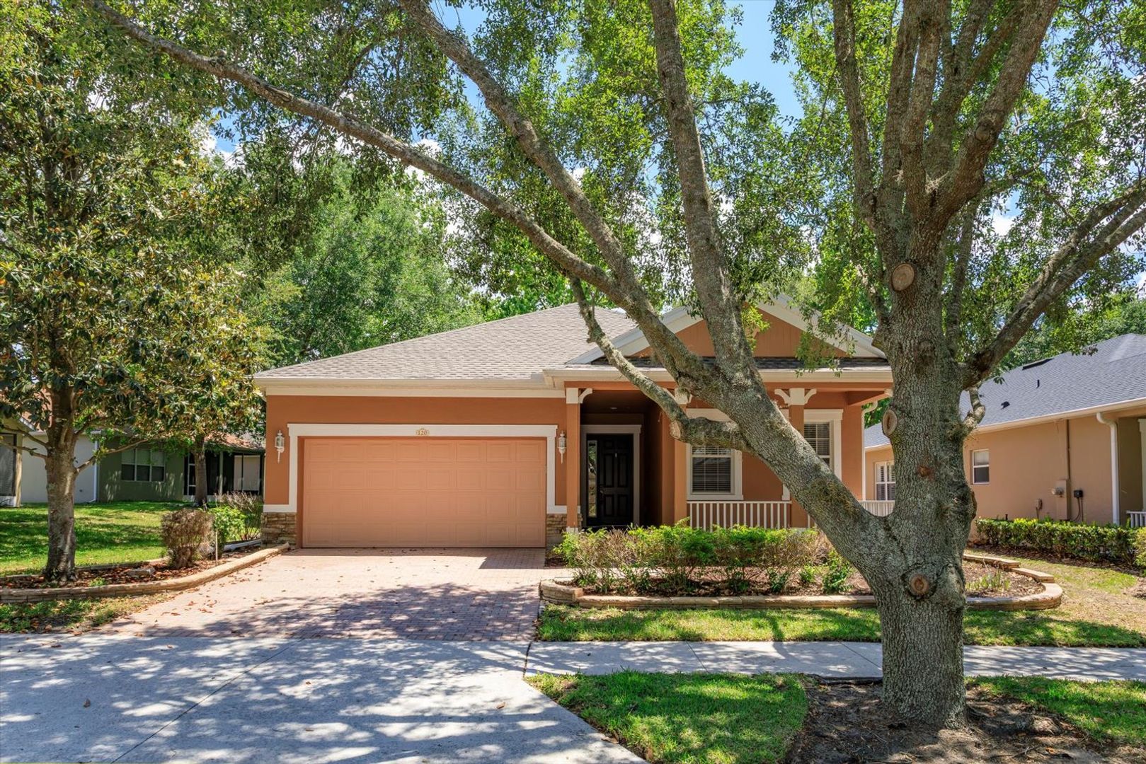 Groveland House: 120 CREPE MYRTLE DR