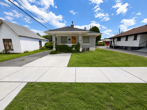 NO LEASING FEE + $300 OFF FIRST MONTH'S RENT! UPDATED PROVO GEM IS A MUST SEE!!! – photo 1