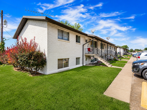 Spacious 2 BD 1 BA - $350 OFF FIRST MONTHS RENT