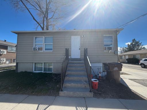 Large 2 Bed 1 Bath Apt with Amazingly Big Windows