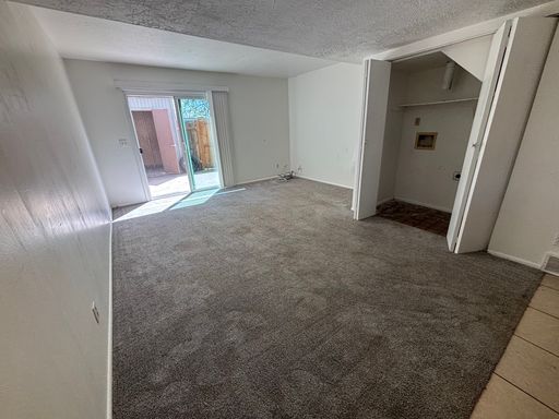 Spacious 2-Bedroom Townhome in Layton