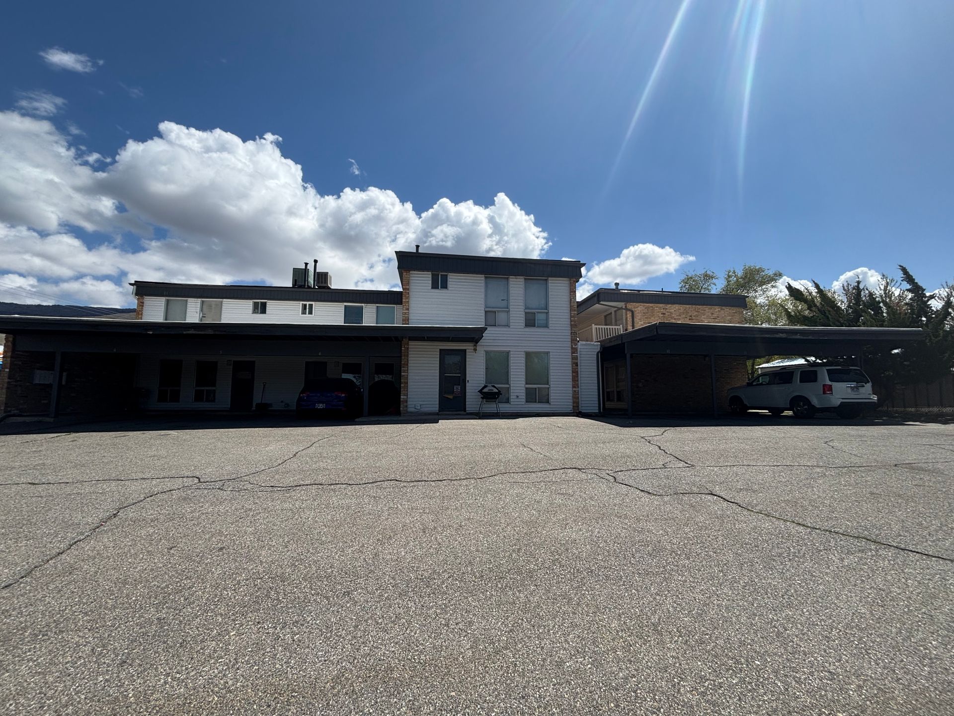 1165 Edgewood (12 Plex Cambridge Apartments)