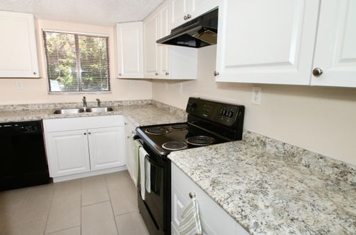 Great 2 Bedroom 2 Bath Apartment – photo 1