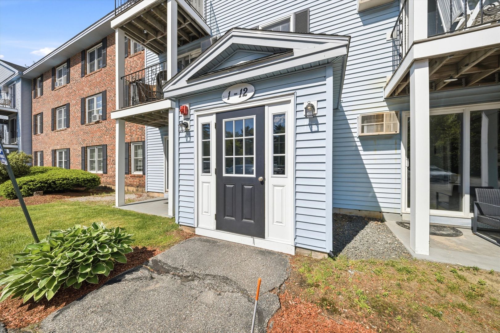 Manchester Apartment: 1799 Bodwell Road