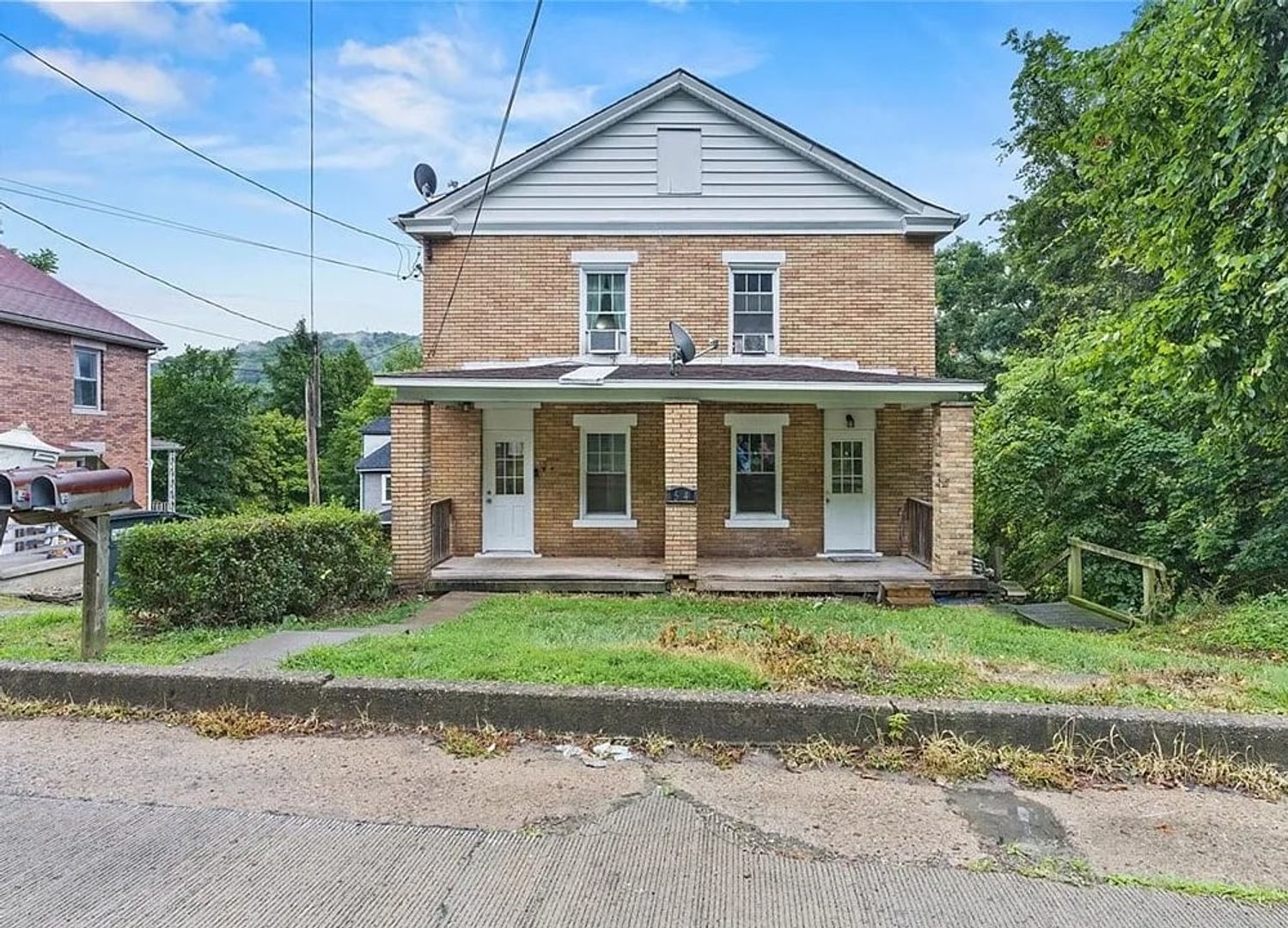Ambridge, Apartment: 544 Valley