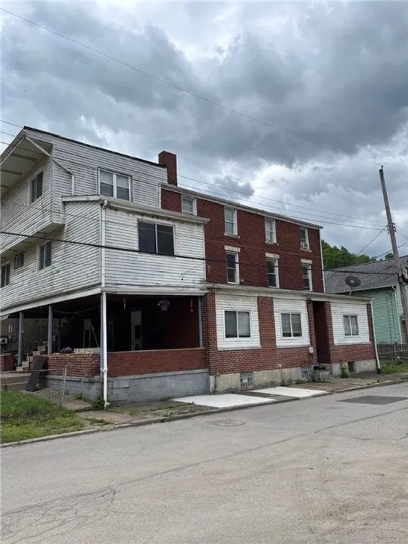 Turtle Creek Apartment: 750 Church St Ext
