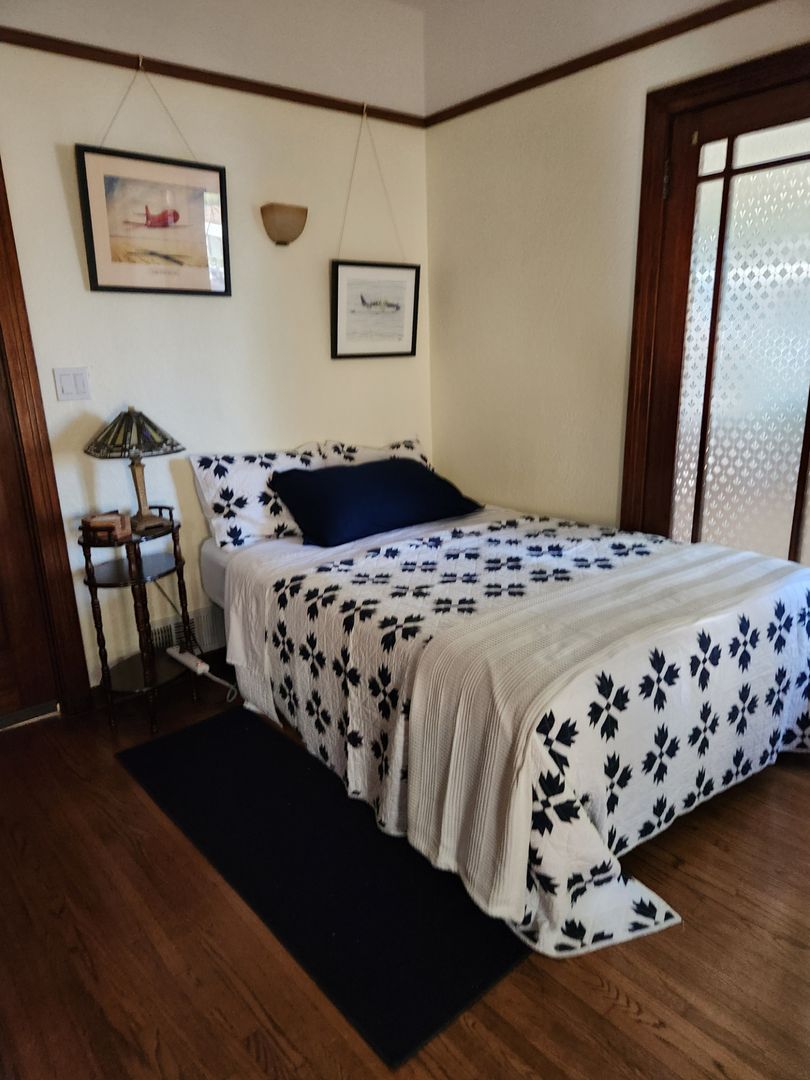 San Diego Apartment: 4564 East Talmadge Dr.