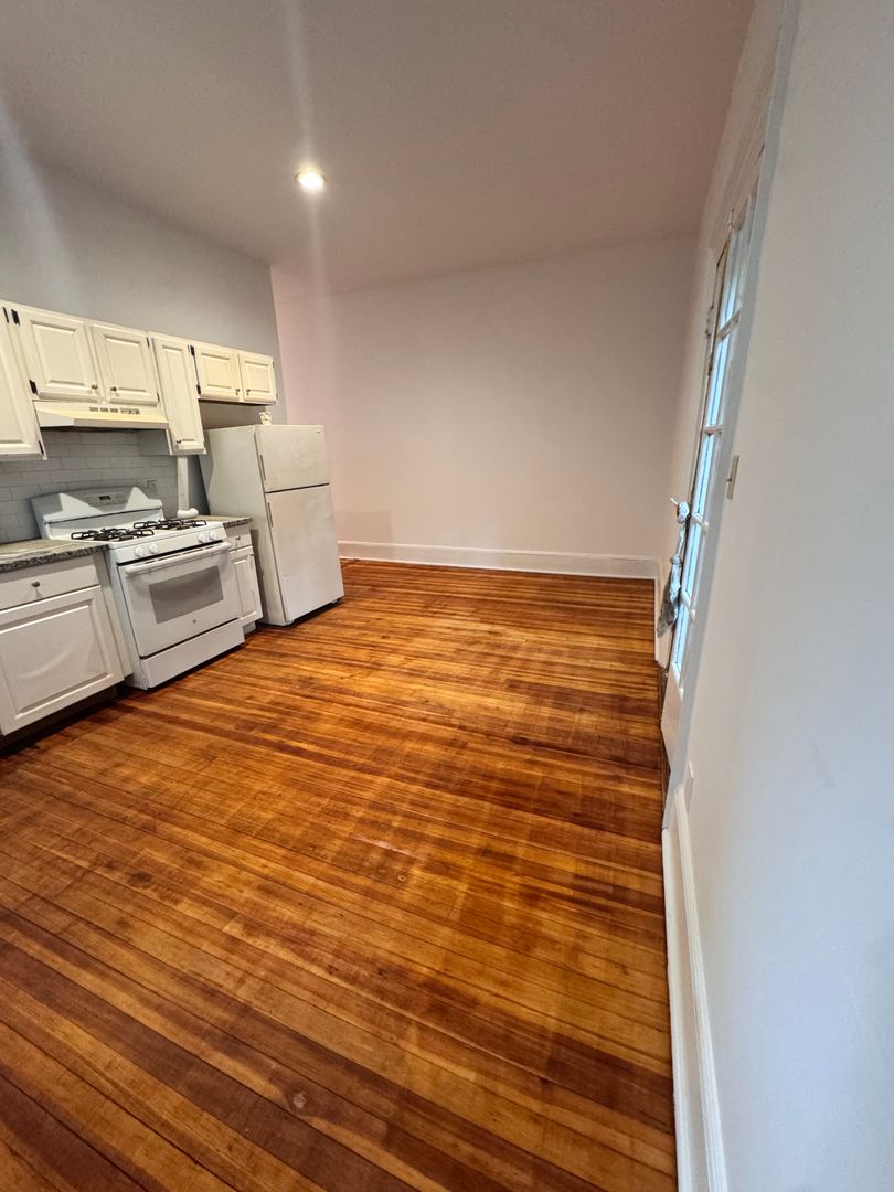 Montclair Apartment: 416 Bloomfield Ave