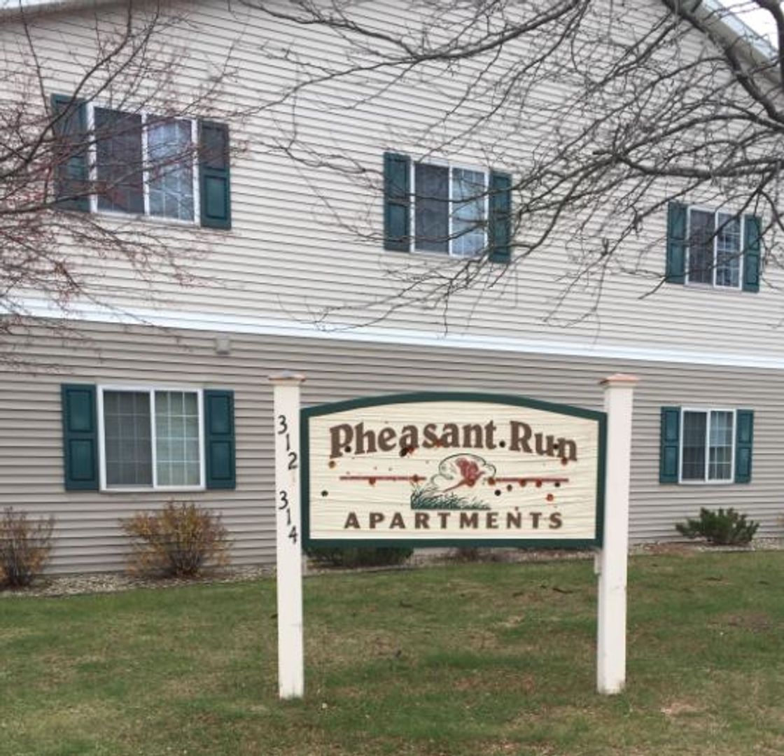 WAUPACA Apartment: 312-314 S WESTERN AVE