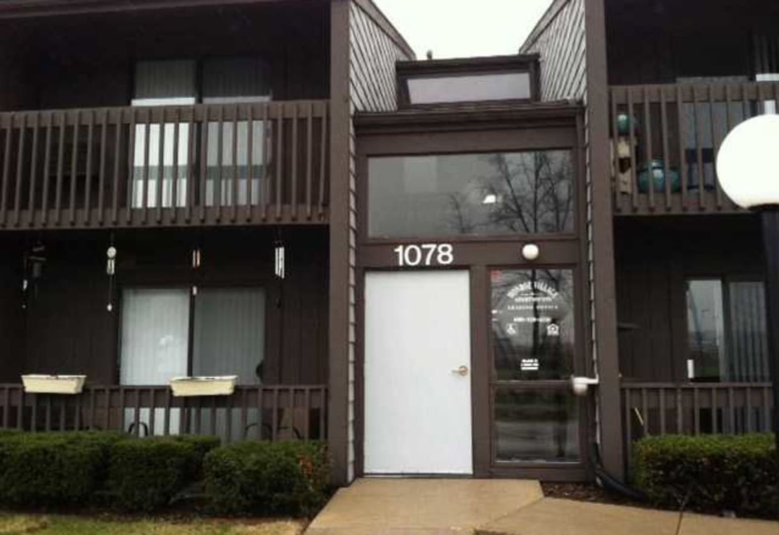 Monroe Apartment: 1070 4th Ave W