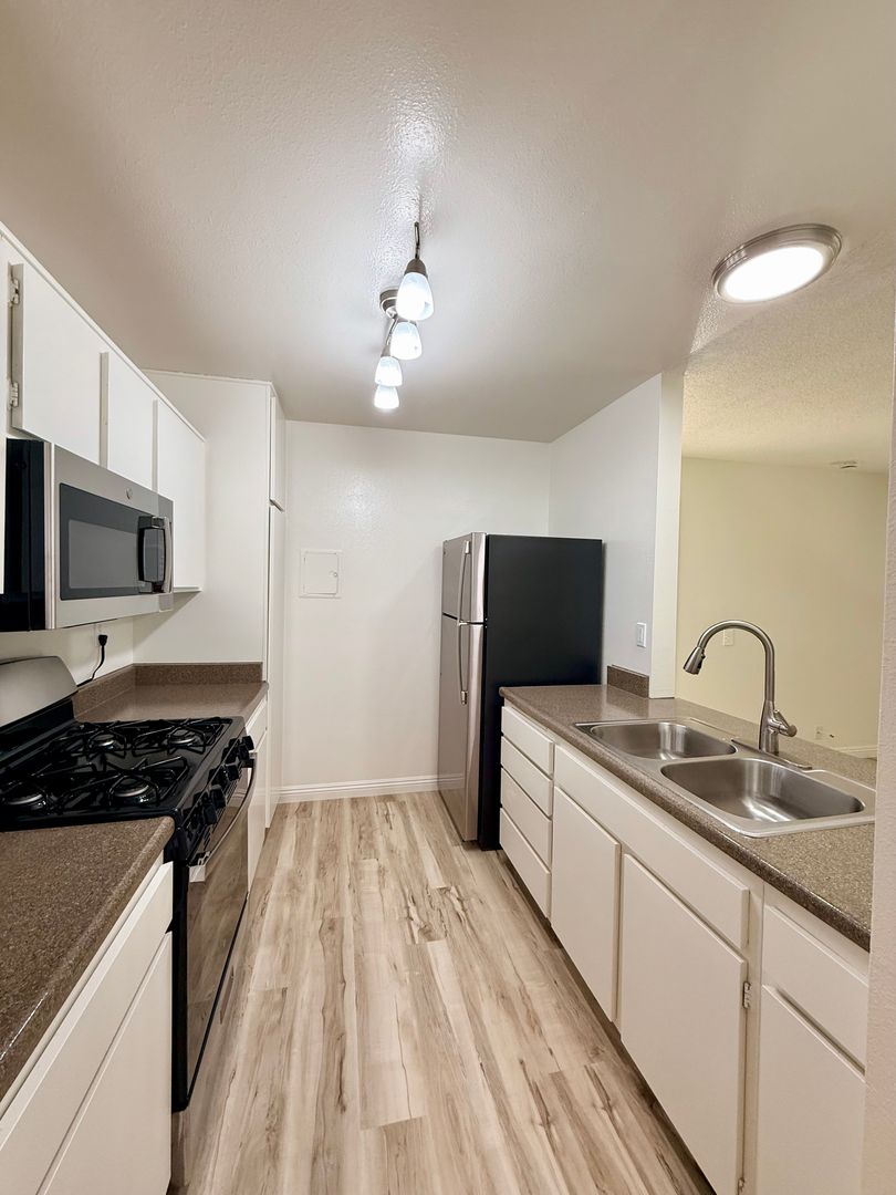 Carpinteria Apartment: 1069 Casitas Pass Road