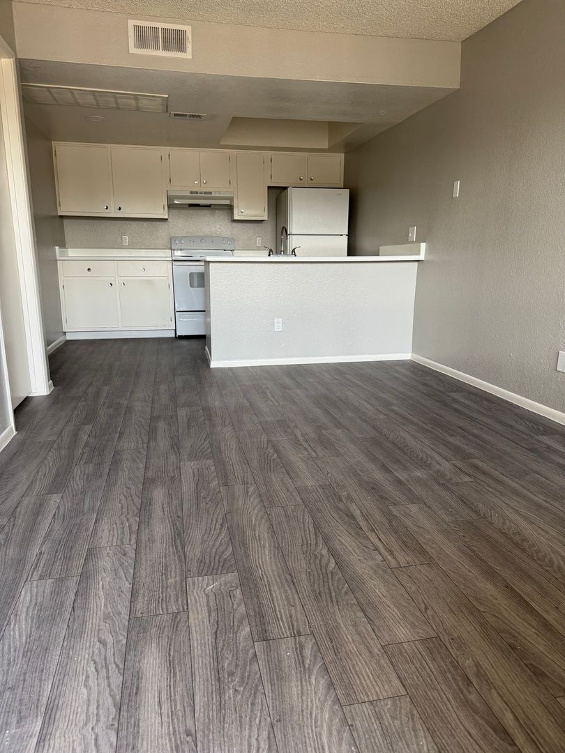 Phoenix Apartment: 5312 E. Taylor Street
