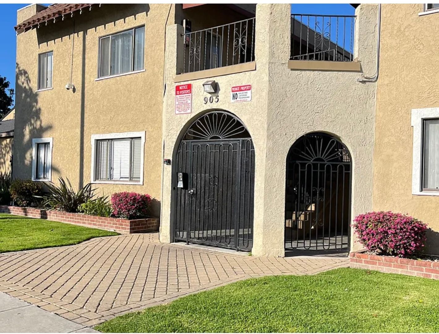 Long Beach Apartment: 833-915 Cherry Avenue