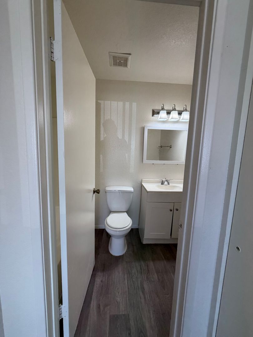 Phoenix Apartment: 5312 E. Taylor Street