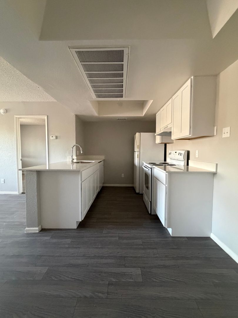 Phoenix Apartment: 5312 E. Taylor Street