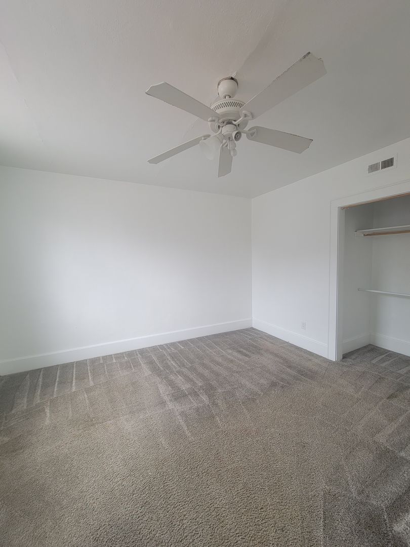 Norfolk Apartment: 4900 E Princess Anne Rd