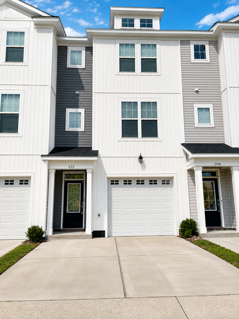 Virginia Beach House: 312 Gilead Trail