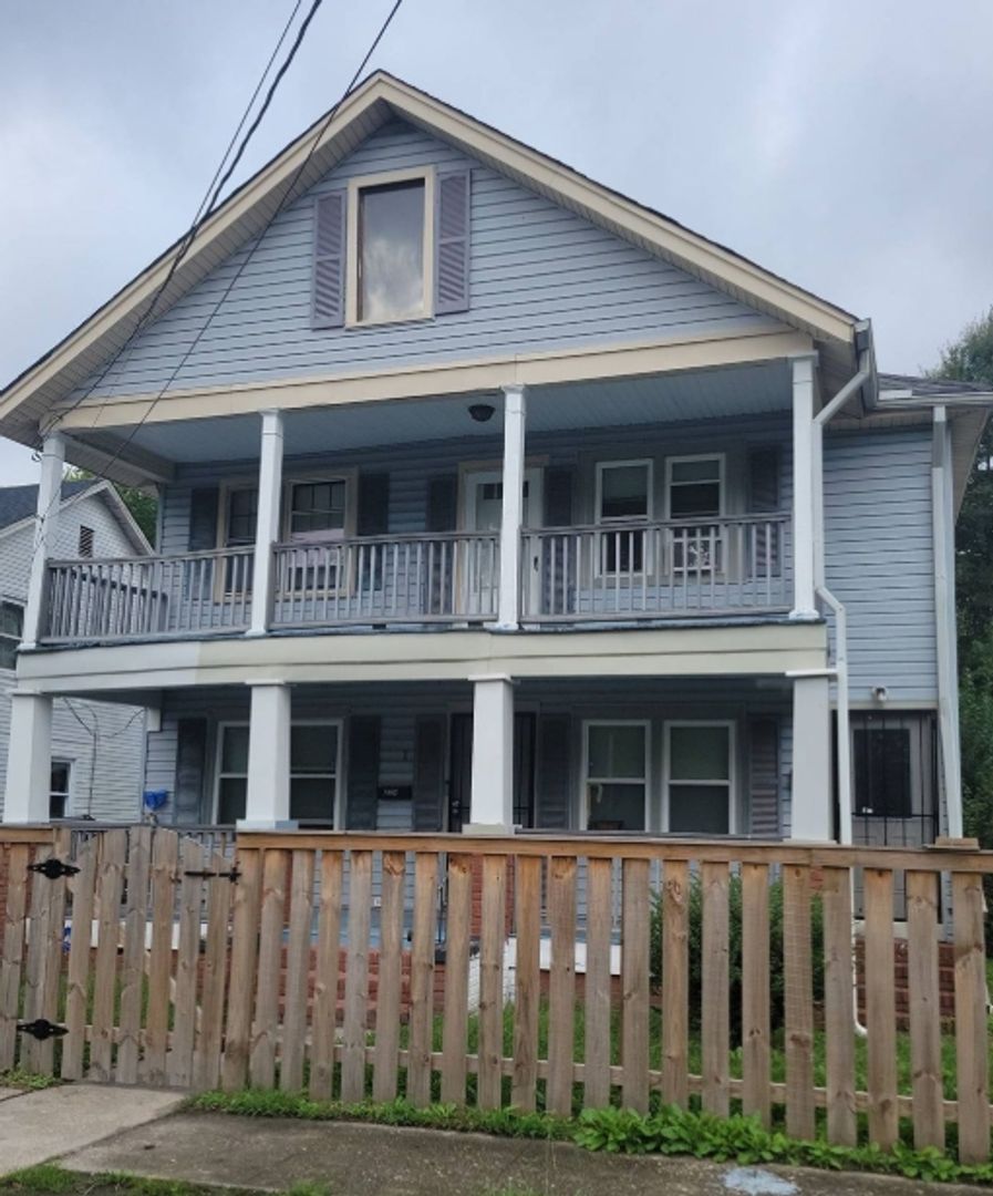 Portsmouth Apartment: 1802 Atlanta Avenue