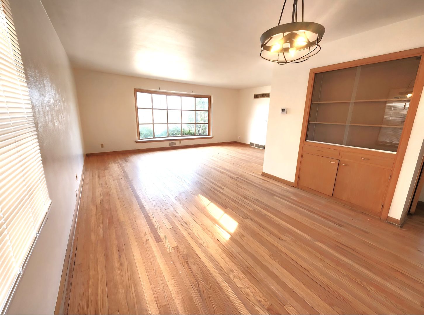 Milwaukee Apartment: 4272 N 91st Street