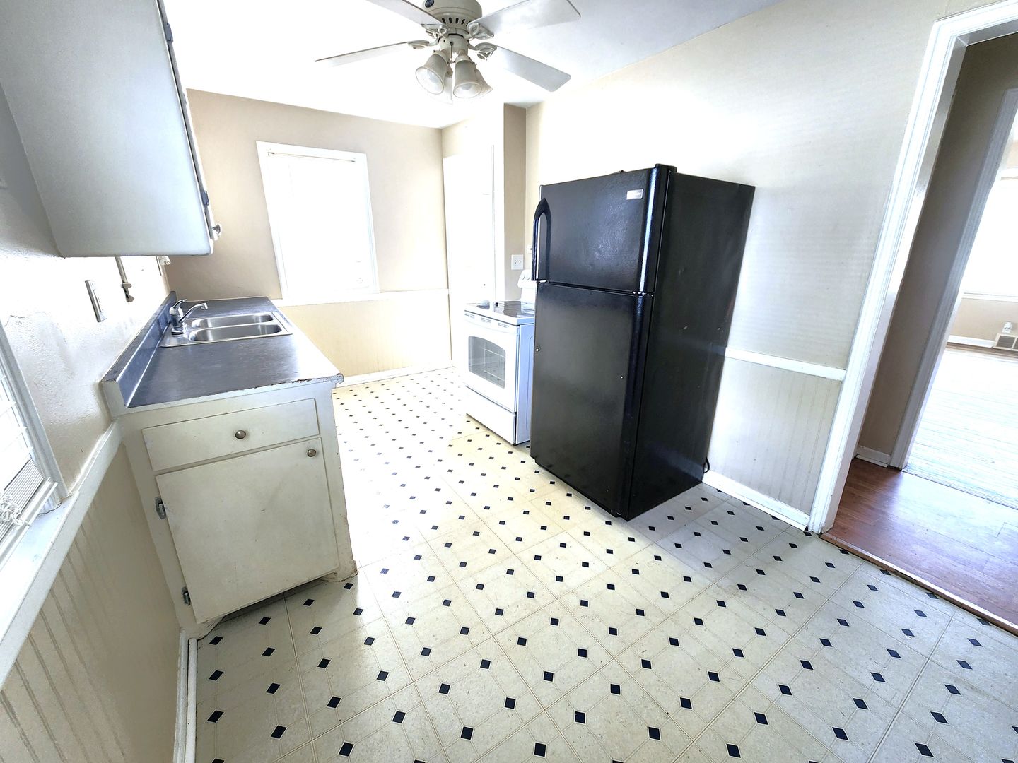 Milwaukee House: 5908 N 80th Street
