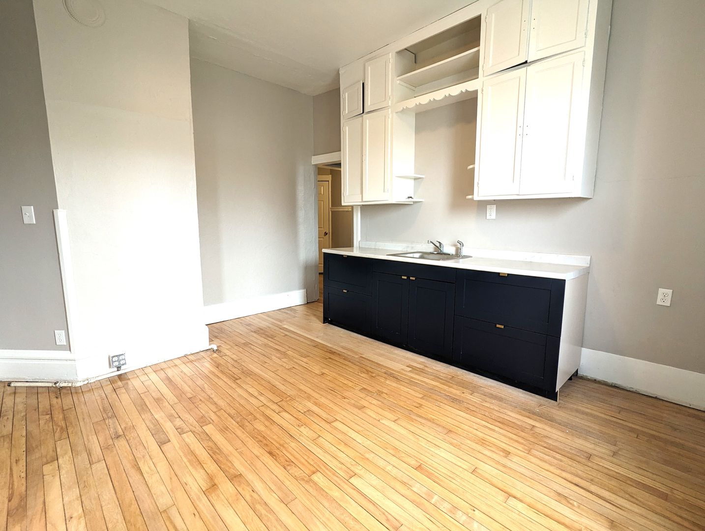 South Milwaukee Apartment: 1306 Milwaukee Ave