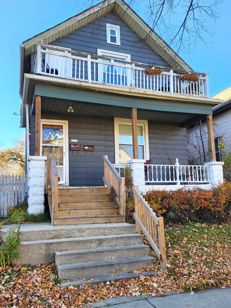 Milwaukee Apartment: 2525 N Weil Street