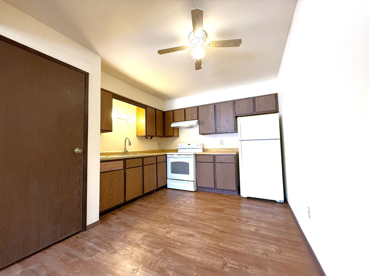 West Allis Apartment: 1730 S 116th Street