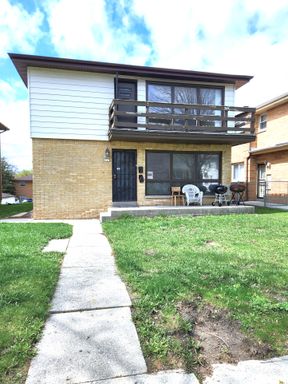 3 bedroom duplex - Available now! – photo 1