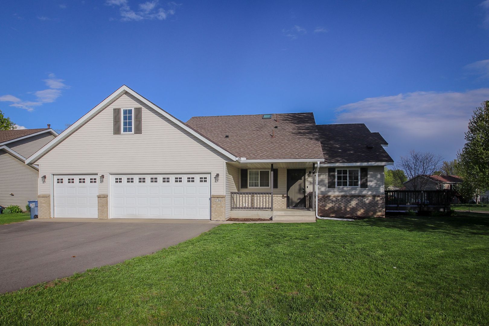 Sartell House: 236 6th Ave South