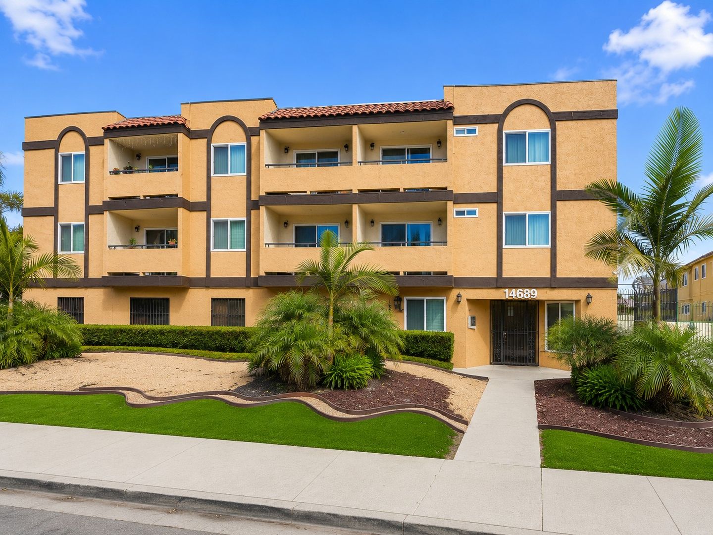 PANORAMA CITY Apartment: 14689 NORDHOFF ST