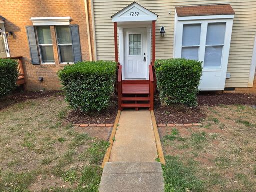 Beautiful Townhome in Prime Raleigh Location – photo 1