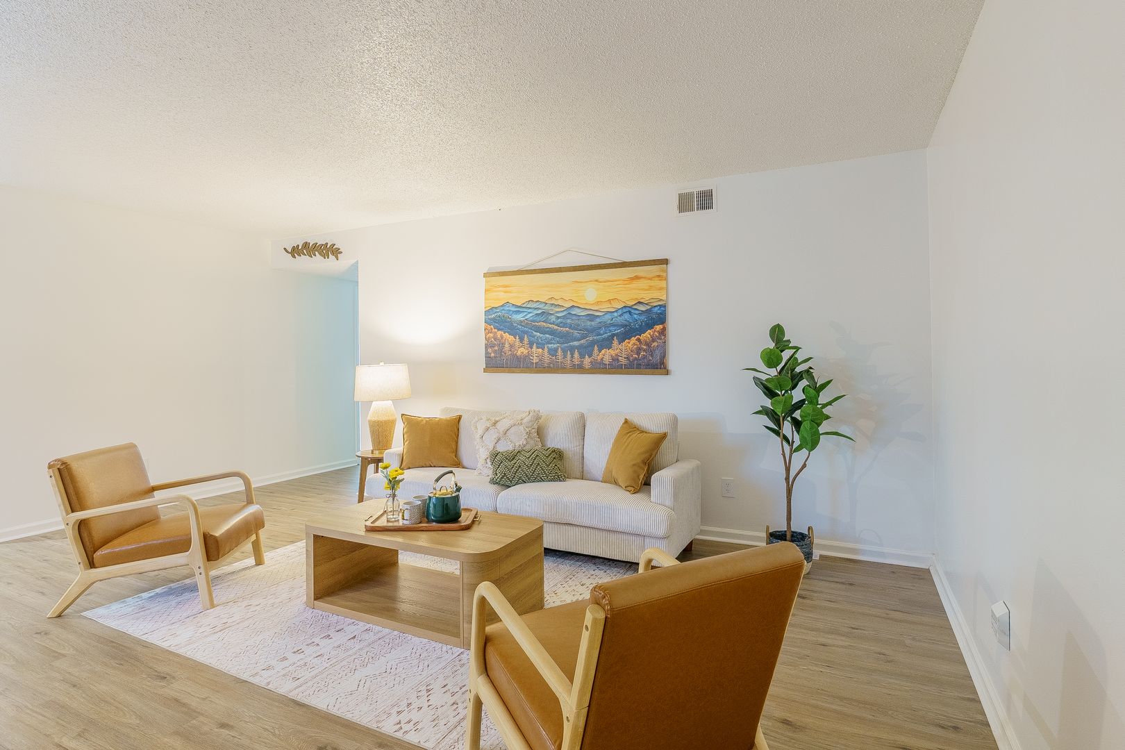 134 Northwood Drive – Newly Renovated Apartment 4 of 12