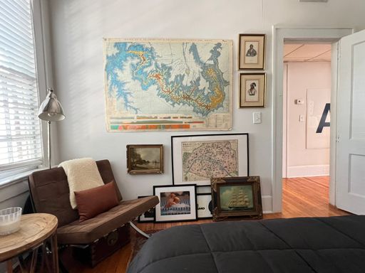 Classy & Classic Two Bedroom on Virginia Avenue – photo 1