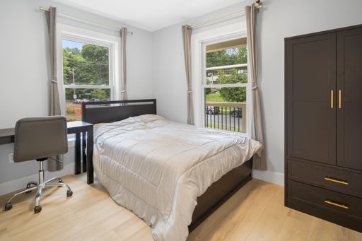3 Bed 1 Bath Steps from Collegetown – photo 1