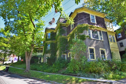 14 Bed 6 Bath WHOLE APARTMENT COMPLEX LARGE GROUP OPPORTUNITY – photo 1