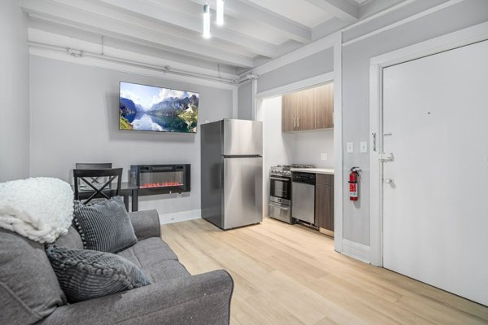 Ithaca Apartment: 504 Stewart Ave