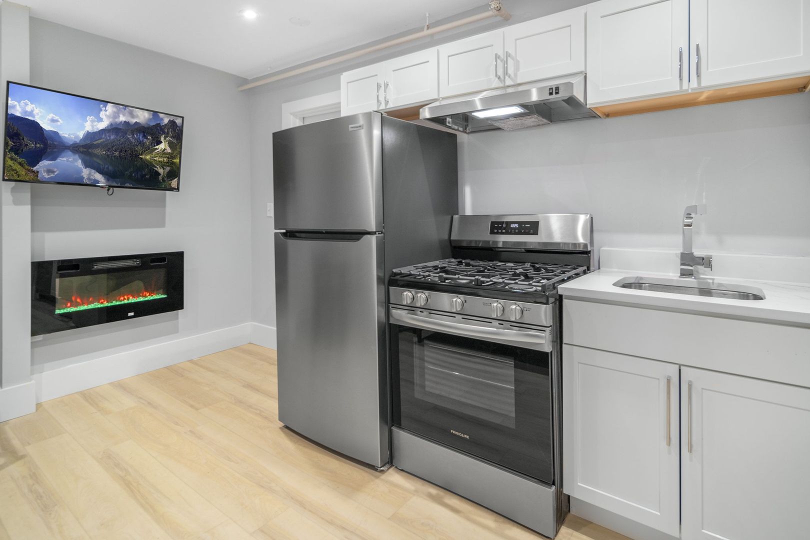 Ithaca Apartment: 504 Stewart Ave