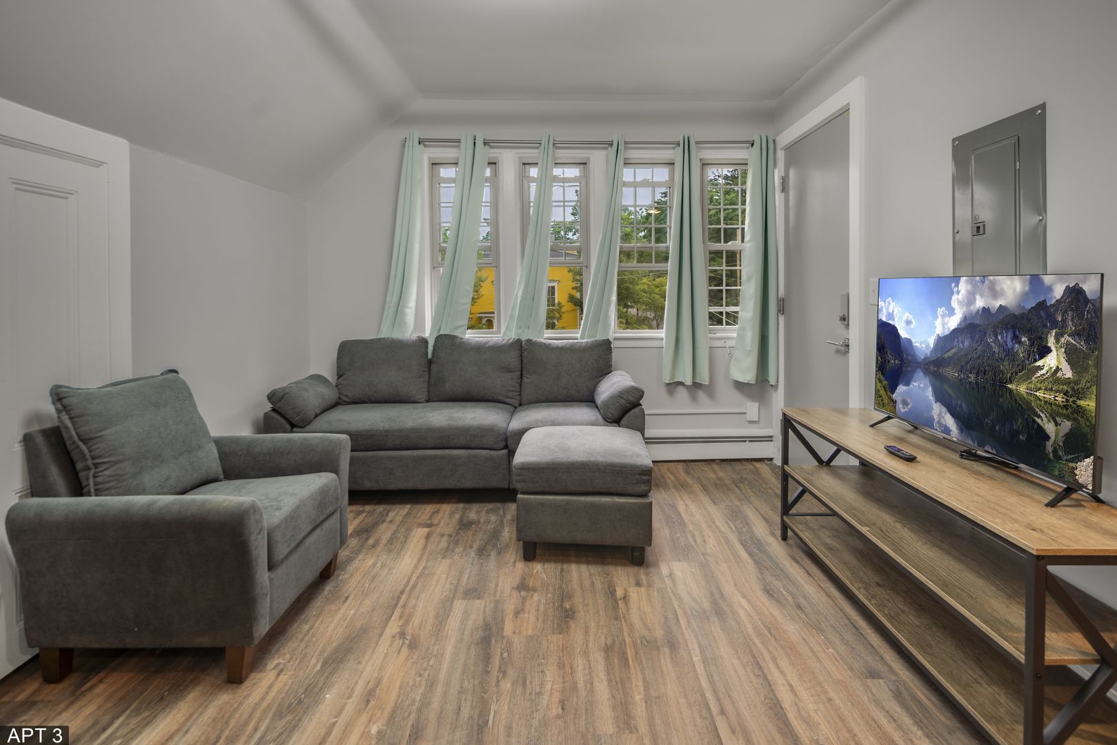 Ithaca Apartment: 711 E Seneca St