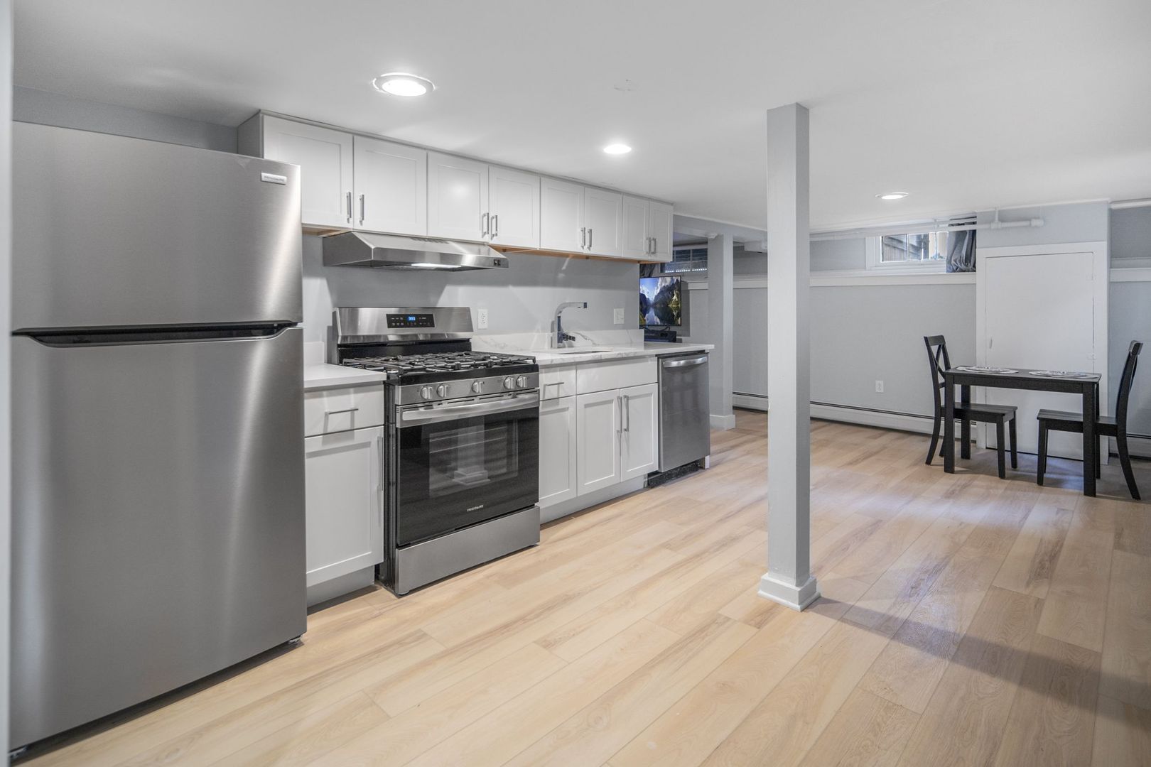 Ithaca Apartment: 104 Harvard Pl