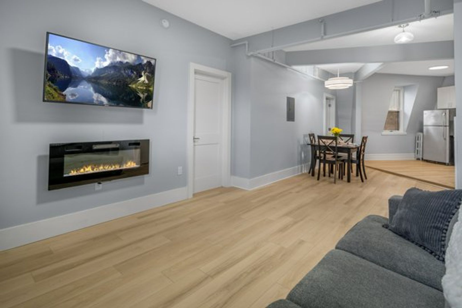 Ithaca Apartment: 702 E State St